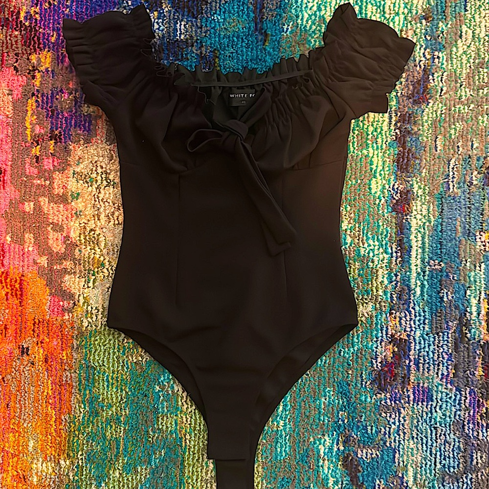 Black Ruffled neck White Fox Bodysuit, XS